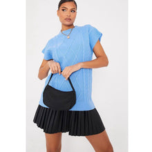 Load image into Gallery viewer, Chunky Diamond Knitted Pattern Jumper
