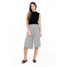 Load image into Gallery viewer, 3/4 Culotte Knee Length Trouser

