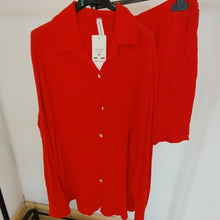Load image into Gallery viewer, Collar Button Linen Shirt &amp; Short Set

