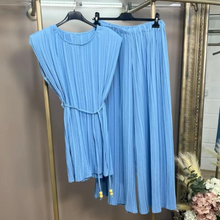 Load image into Gallery viewer, Padded Shoulder Pleated Belted Co-Ord Set
